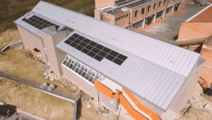 Copertura Scuola Superiore Giunto Drenante Pontassieve dettaglio